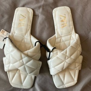NWT, ZARA Beautiful cream color sandals,